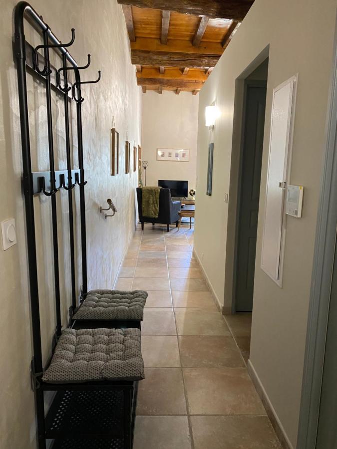 Appartement 4 Personnes Dans Chateau Avec Piscine Lussan エクステリア 写真